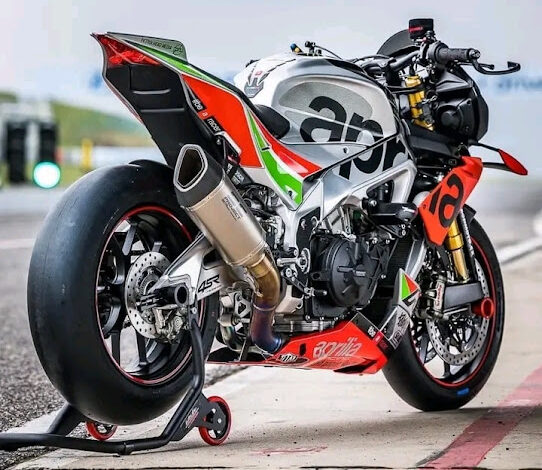 Aprilia RSV4 RR – Synthesis of Speed Aprilia RSV4 RR – Synthesis of Speed