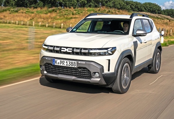 Dacia Duster takes charge – Best Selling Cars Blog Dacia Duster takes charge – Best Selling Cars Blog