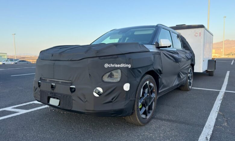 KIA EV5 GT Spied Testing in Arizona KIA EV5 GT Spied Testing in Arizona