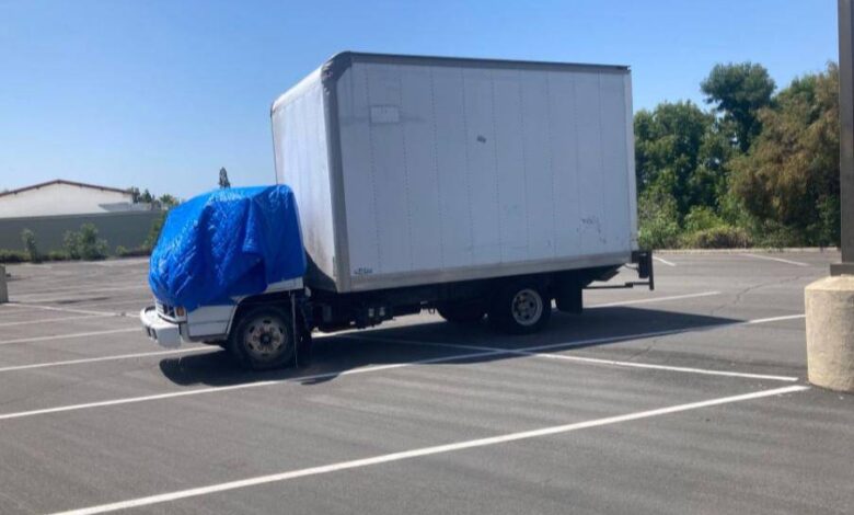 For Sale: 1988 Isuzu Box Truck… Hang-Out Space? For Sale: 1988 Isuzu Box Truck… Hang-Out Space?